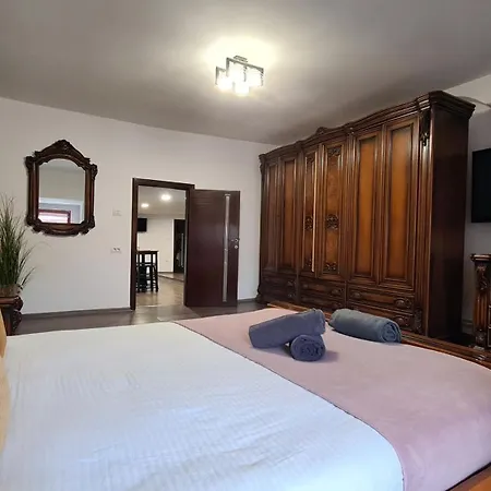 Town Square Loft * Brașov