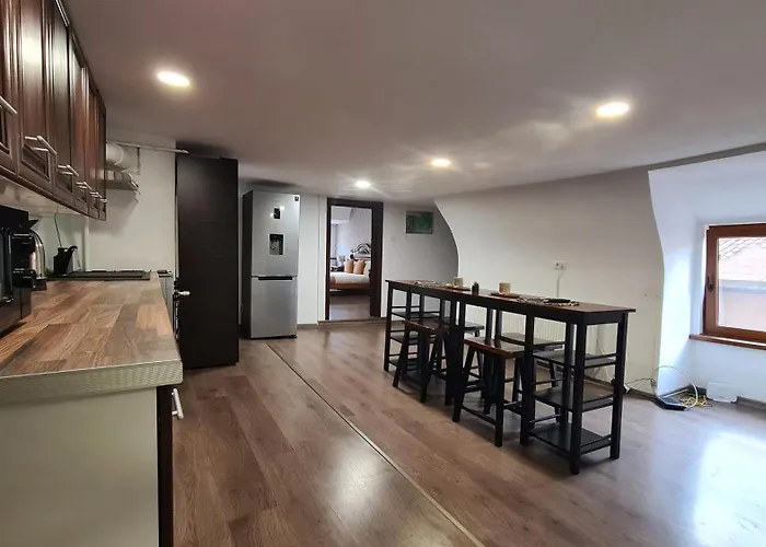 Apartment Town Square Loft *